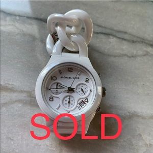 ‼️SOLD‼️ Wmn’s Michael Kors Runway Twist Chrono